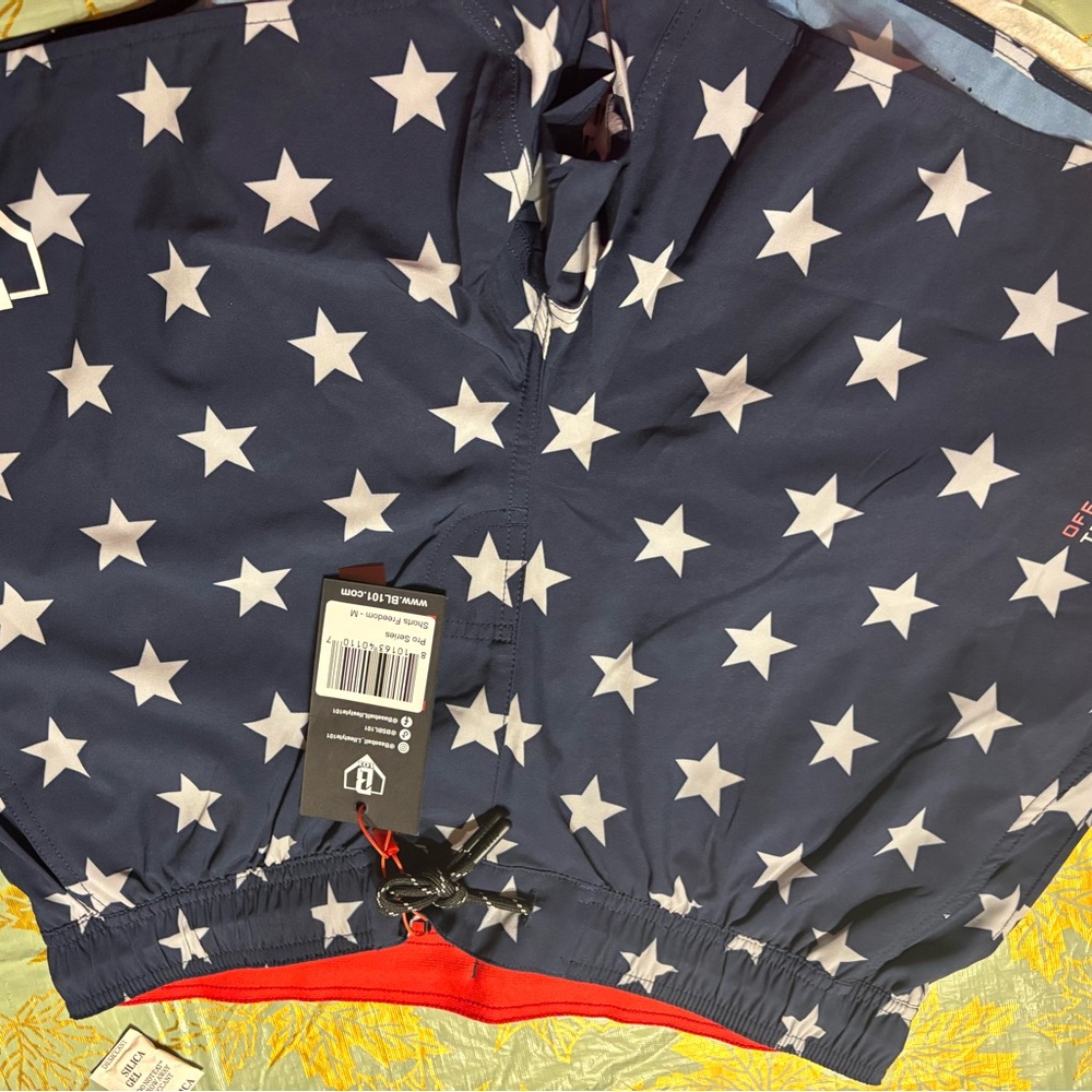 Stylish Star-Patterned Athletic Shorts for Men
